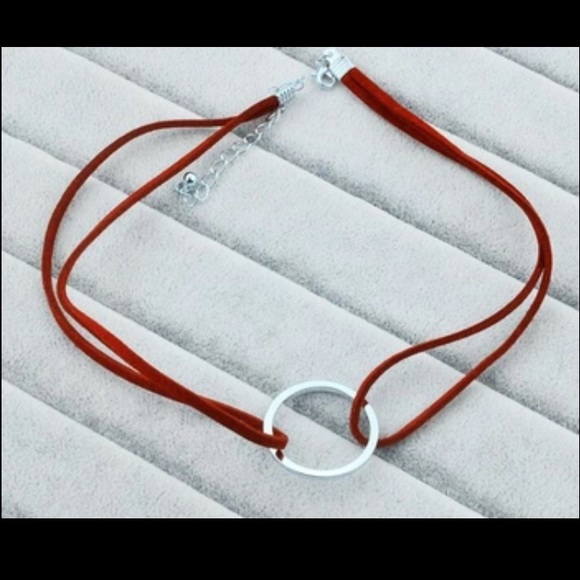 Red ring choker - Picture 2 of 2