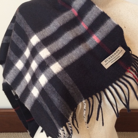 Burberry authentic 100% cashmere scarf