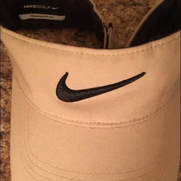 Nike visor