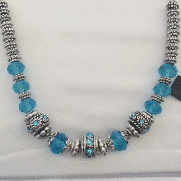 Gifted Crescent crystal necklace - Picture 2 of 3