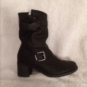 Matisse Black Distressed Boots