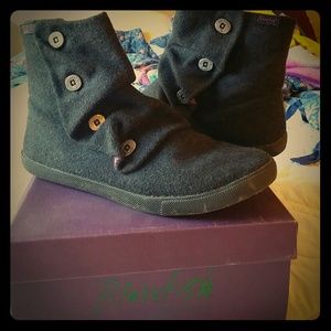 Blowfish Button Detail zipper ankle boot