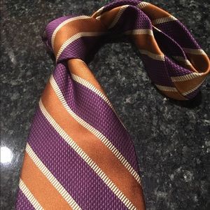 Elegant Hart Schaffner & Marx tie that stands out Elegant Hart Schaffner & Marx tie that stands out