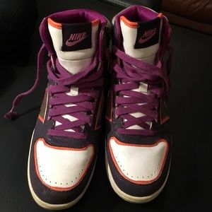 Women's Nike sneakers