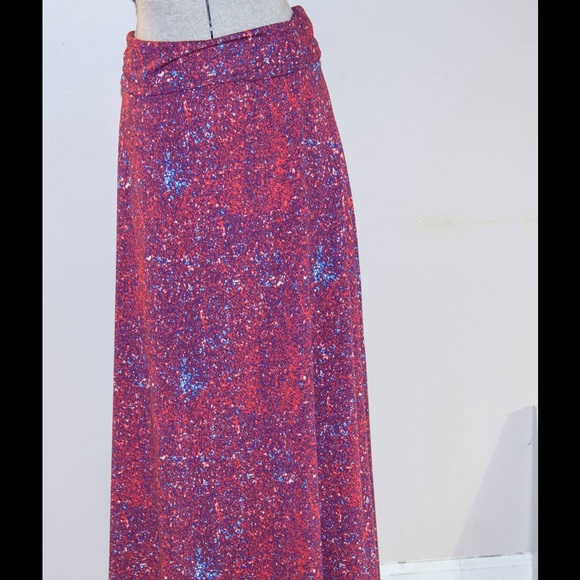 Beautiful LuLaRoe Maxi Galaxy print XL