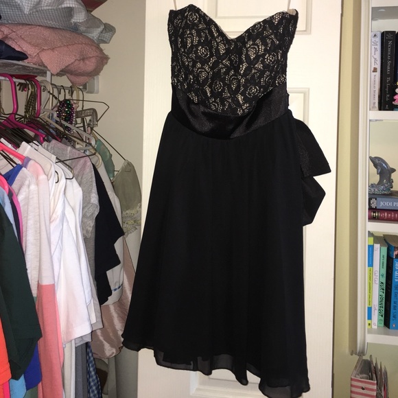 Black and cream lace dress