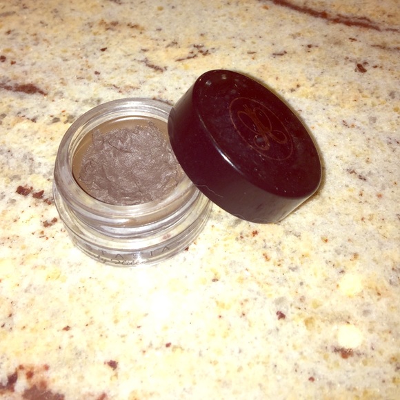 Anastasia dipbrow pomade - dark brown