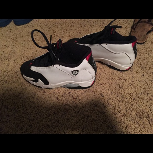 Retro Jordan tennis shoes