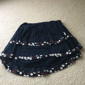 Hollister frilly skirt