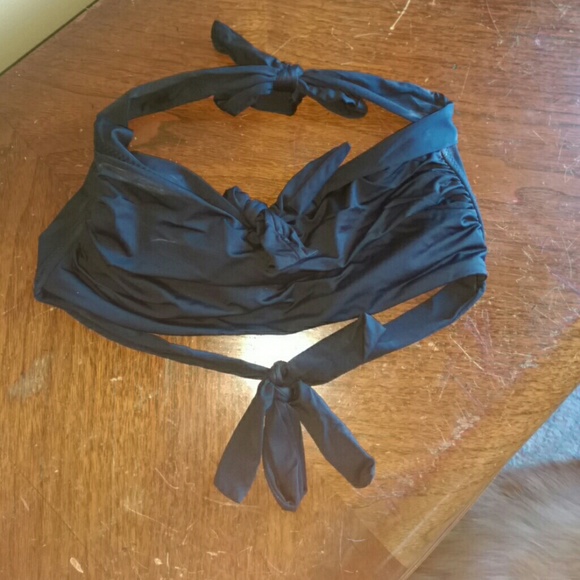 Black bikini top