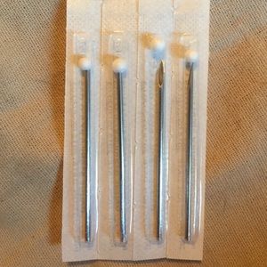 14 gauge hollow needles and clamp