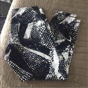 Lululemon wunder under crops