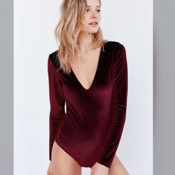 Velvet bodysuit UO