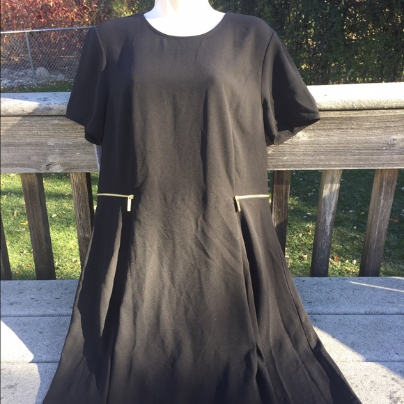 MICHAEL Michael Kors Dresses & Skirts - HP Simple Chic 🎉🎉Michael Kors Zipper Waist Dress