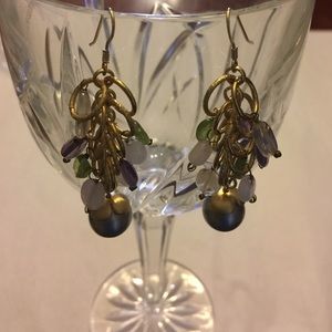 Beautiful pair of dropped earrings
