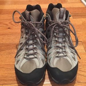 OBOZ Woman's sawtooth low hiking boot