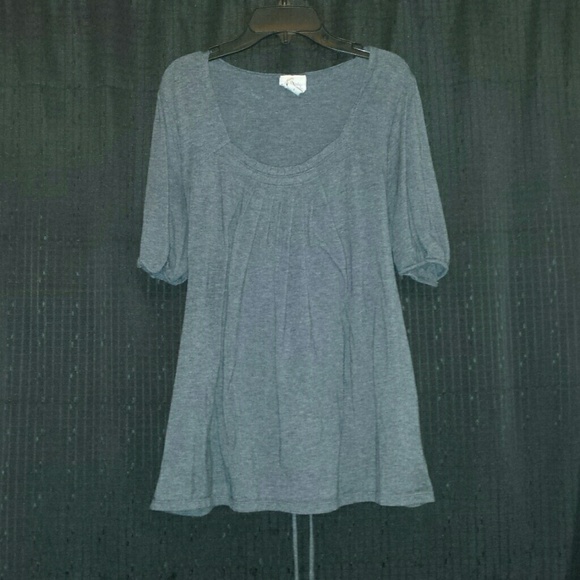 Gray maternity top
