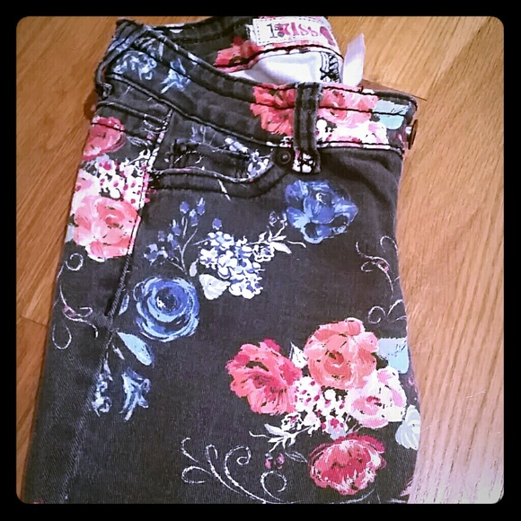 1st kiss flower print jeans