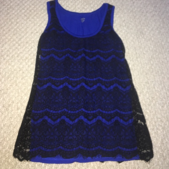 Laced, blue sleeveless shirt