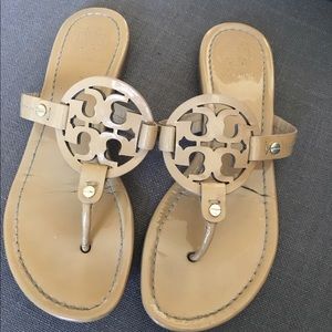 Tory Burch Sandal (Patent Tan) (Size 7)