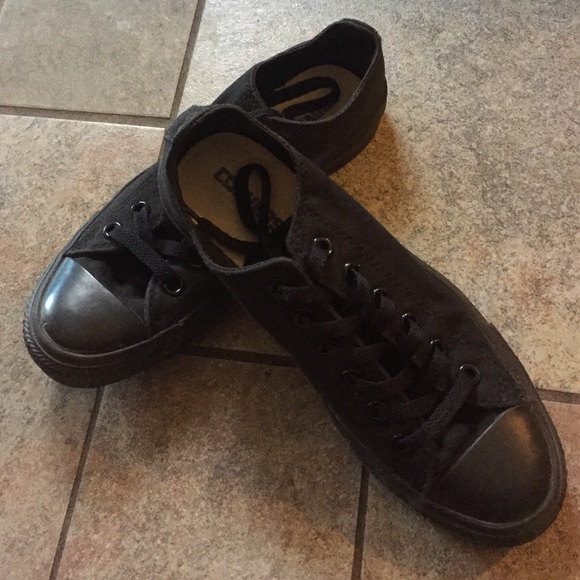 All-black converse