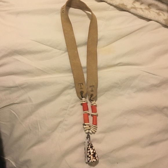 Twine & Twig Shell Necklace