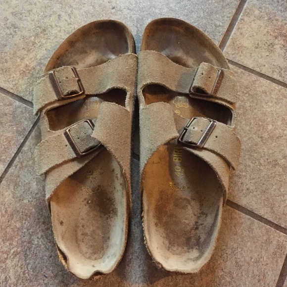 Taupe suede Birkenstock Arizona sandals (40)