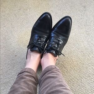 Black brogues super sexy