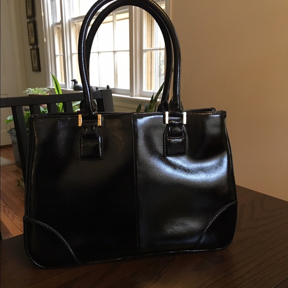 Tory Burch Robinson Tote - Picture 4 of 7
