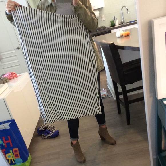 Super-sized Striped Infinity Scarf - Picture 3 of 4