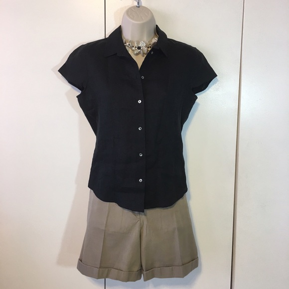 Saks Fifth Avenue capped sleeve blouse EUC, size 2