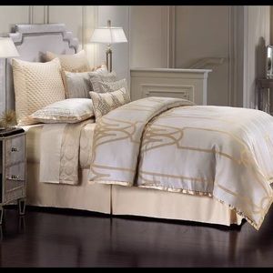 Jennifer Lopez Conforter Set
