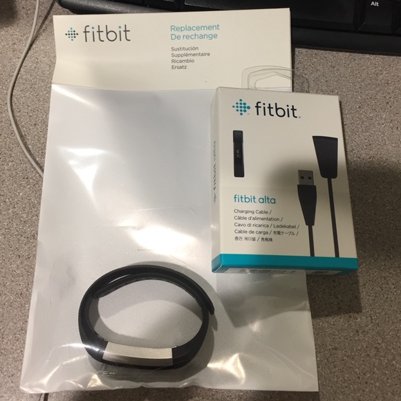 Black Fitbit Alta, Size Large
