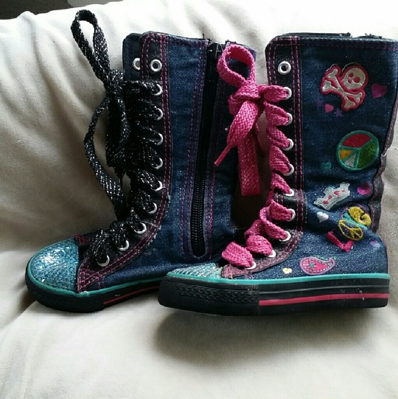 Zip up sneaks for your little punk ;-)