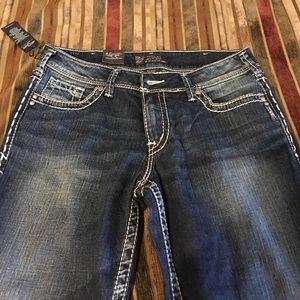 New w/ tags Silver jeans. Style: Suki Size: 31x32