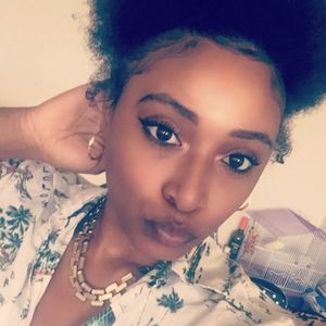 Meet your Posher, Danielle