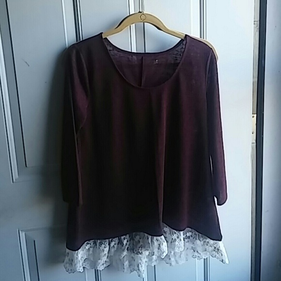 NWOT.  Arizona Jean Company. Slightly Hi/Lo top.