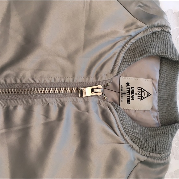 ❤️Host Pick❤️NWT silver satin bomber $80 @ UrbanO - Picture 4 of 4