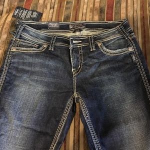 Silver brand Aiko Capri