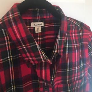 Size M LL Bean plaid flannel button-up