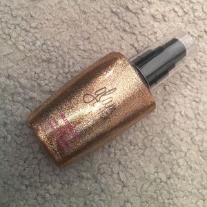 Gold body glitter ✨