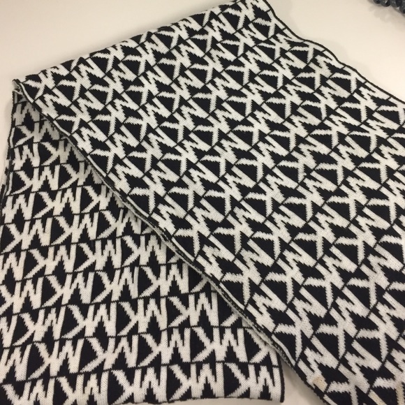 Authentic Michael Kors Scarf