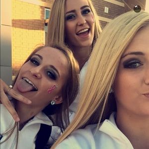 Meet your Posher, Nicole