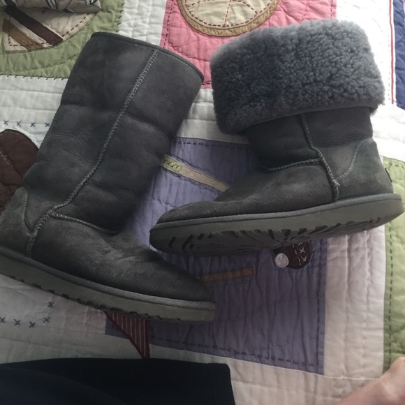 Gray Uggs