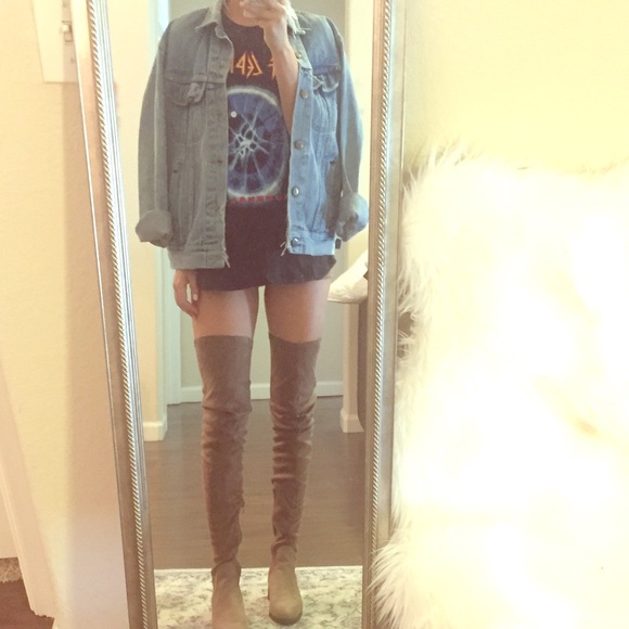 SOLD** Oversized Vintage Denim Harley Jacket 🌹