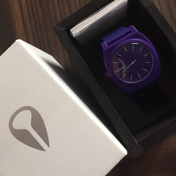 Nixon Time teller watch