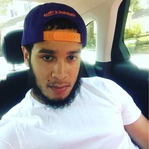 Meet your Posher, Louis