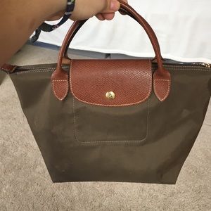 Small olive green lonchamp bag