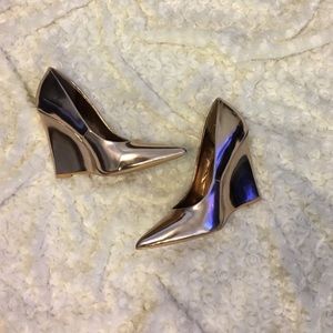 Rose gold pointed toe wedges