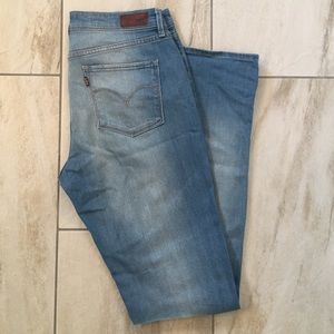Size 30x34 Levi's Straight Fit Demi Curve jeans